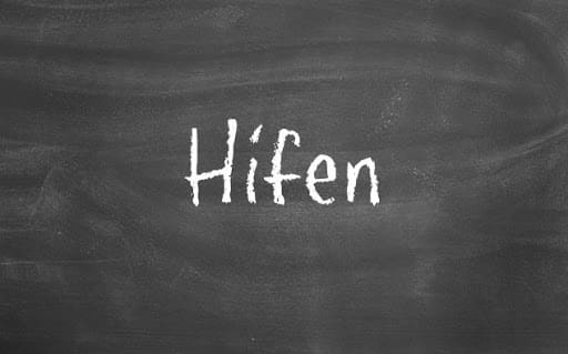 Questão comentada sobre o emprego do hífen, da Vunesp
