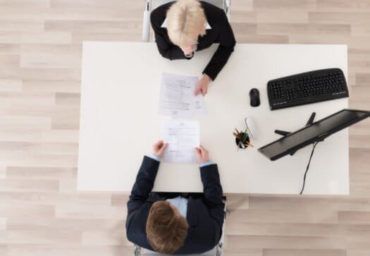 entrevista de emprego cv currículo empregos candidato