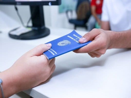 FGTS O rendimento do FGTS é maior que a inflação e da poupança