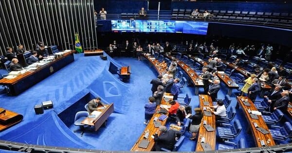 Após reajustes, concurso do Senado vai pagar salários de até R$34 mil
