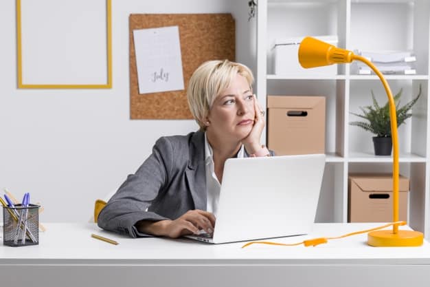 Entenda por que você está se sentindo desmotivado no trabalho