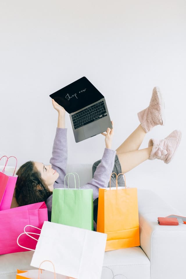 Vários fatores amparam o e-commerce no empreendedorismo pexels-nataliya-vaitkevich-6214126
