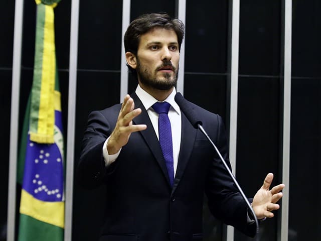 Auxílio Brasil: relator do projeto na Câmara diz que Governo “está perdido”