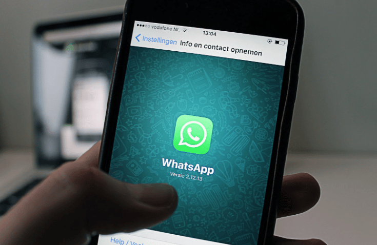 É possível personalizar o WhatsApp para o clima de fim de ano? Saiba mais