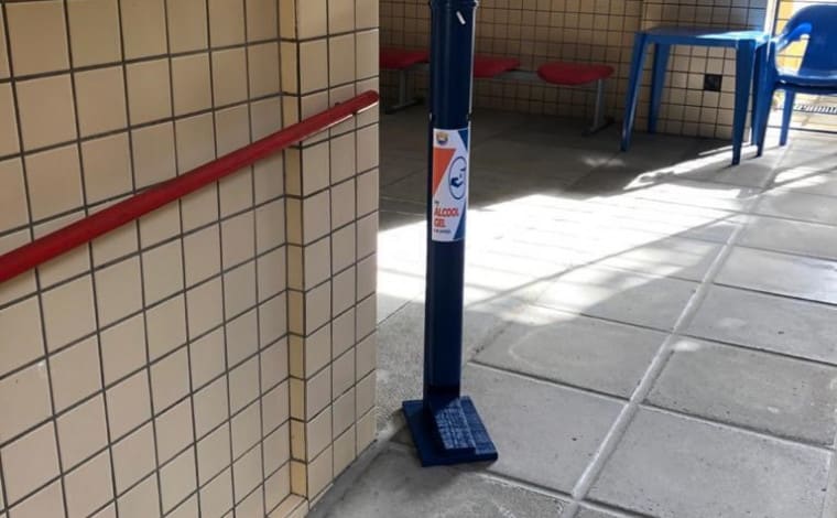 Estudantes de Pernambuco criam dispensers de álcool para combater a Covid-19