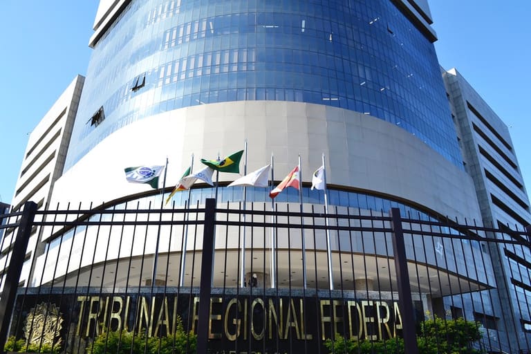 Não cabe ao Poder Judiciário prorrogar vencimento de tributos