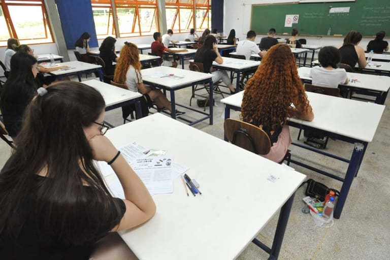 Por causa da pandemia, UEL aprova vestibular 2021 em fase única