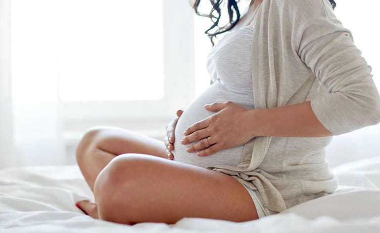 Salário maternidade Contagem de estágio probatório não pode ser interrompida durante licença maternidade