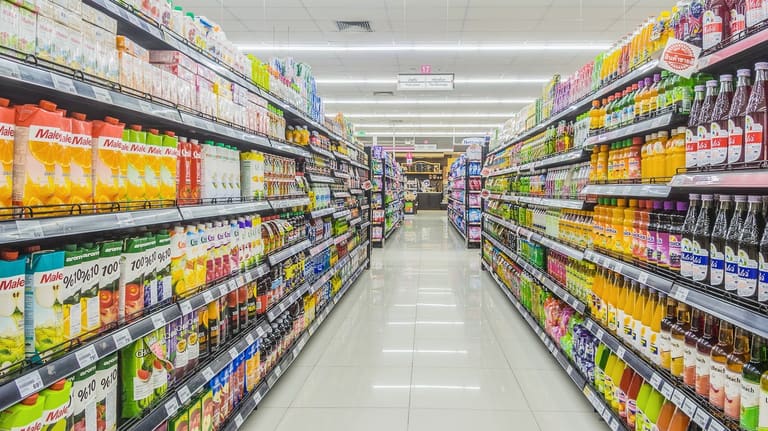 Supermercado deverá indenizar cliente por negar-lhe o uso do banheiro
