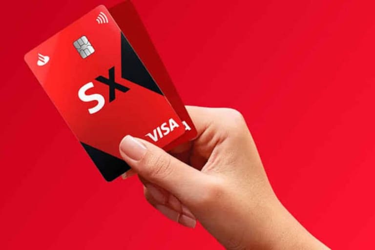 cartao-santander-sx-visa-gold Por meio do app, o cliente pode consultar faturas, extratos, efetuar pagamentos e definir os limites para os cartões, incluindo os adicionais