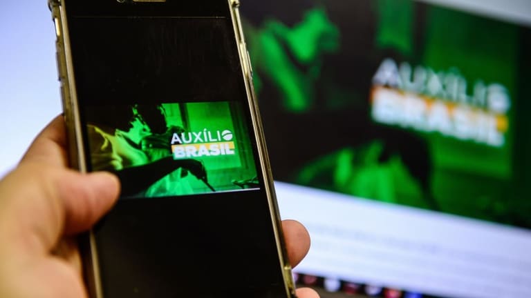 Auxílio Brasil: texto da MP do programa ainda não foi sancionado