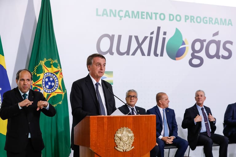 Caixa paga Auxílio Brasil a beneficiários com NIS final 6