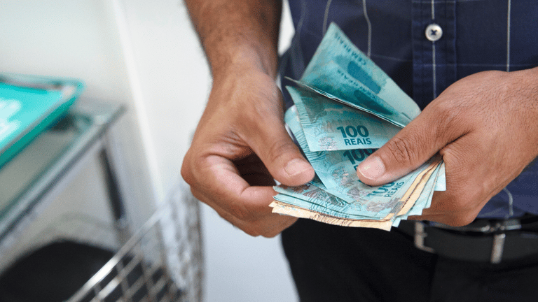 Salário mínimo ideal deveria ser de R$ 5,9 mil, diz DIEESE