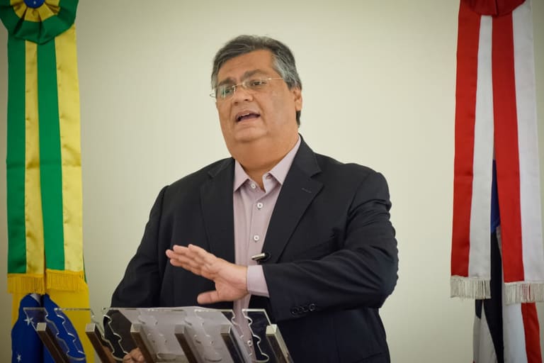 Flávio Dino diz que Auxílio de R$ 400 não ajudará a reeleger Bolsonaro
