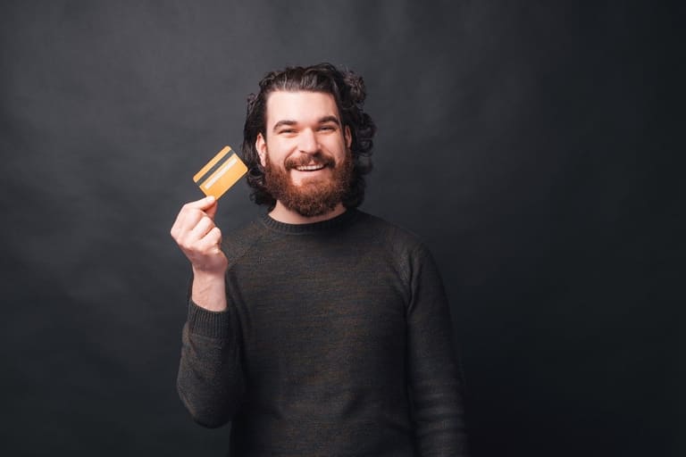 Você sabe quem criou o cartão de crédito? Conheça um pouco mais sobre essa ferramenta tão indispensável em nossas vidas