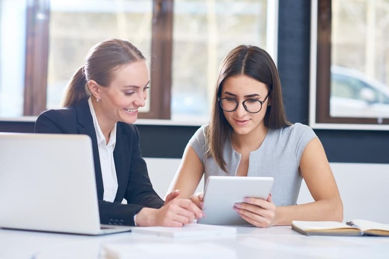 MEI: cidadão perde benefícios ao abrir pequena empresa? Saiba mais - Canva Pro