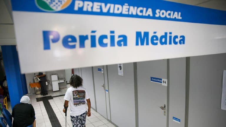 INSS: Lista de doenças isentas de CARÊNCIA é ATUALIZADA; confira
