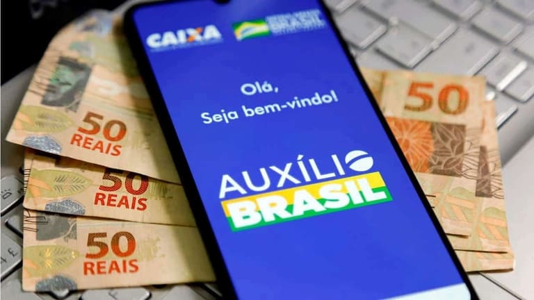 Auxílio Brasil: veja quem recebe benefício nesta terça, 22