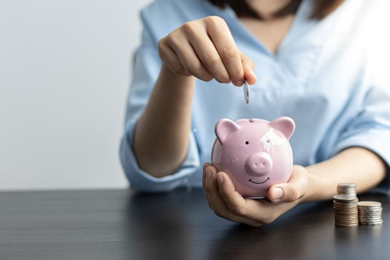 poupança Por que os brasileiros ainda investem na poupança? Saiba se é a melhor forma de guardar dinheiro
