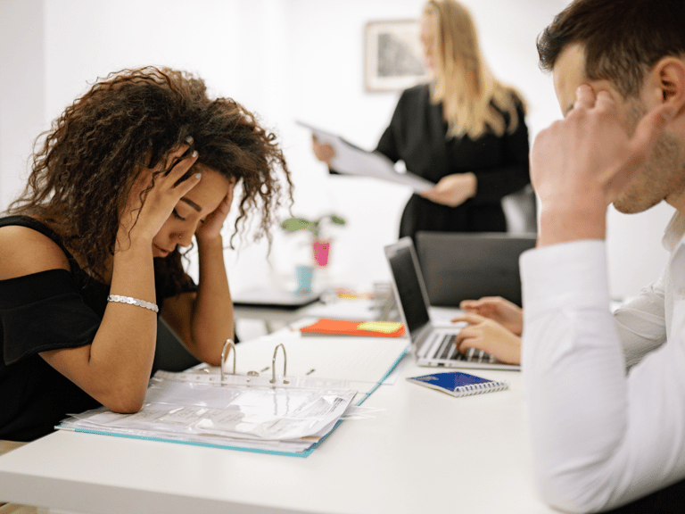 Ansiedade no ambiente de trabalho_ Como lidar ansiedade no ambiente de trabalho