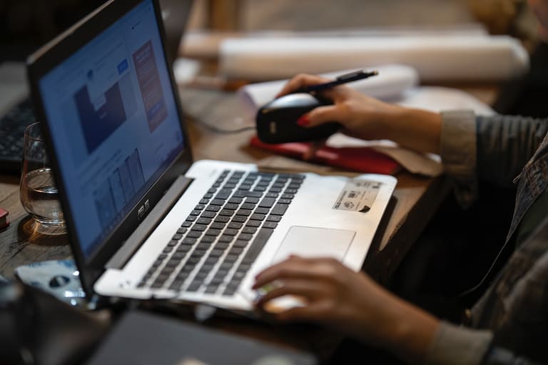 Curso GRATUITO de Analista de Redes em computadores
