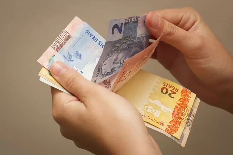 INSS: benefícios acima do salário mínimo sofrem reajuste