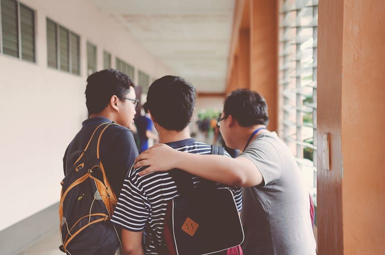 OPORTUNIDADE para estudantes de graduação de nível superior