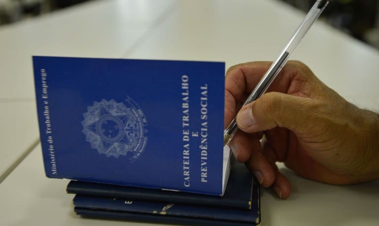 Servidores federais terão reajuste em 2024?