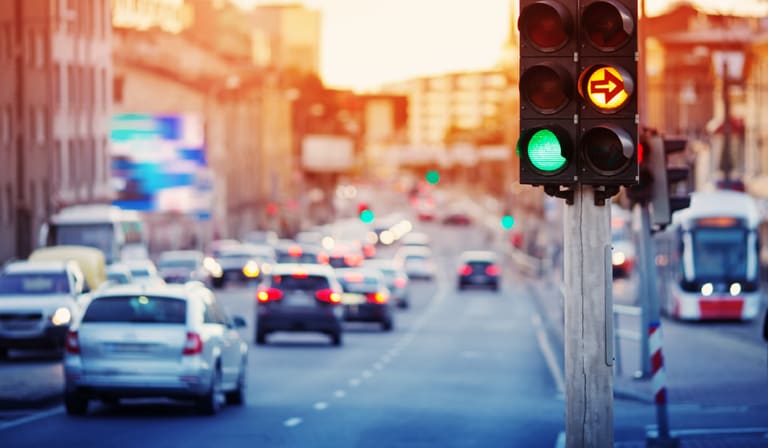 Motoristas podem ter 40% de desconto em multas; veja como funciona