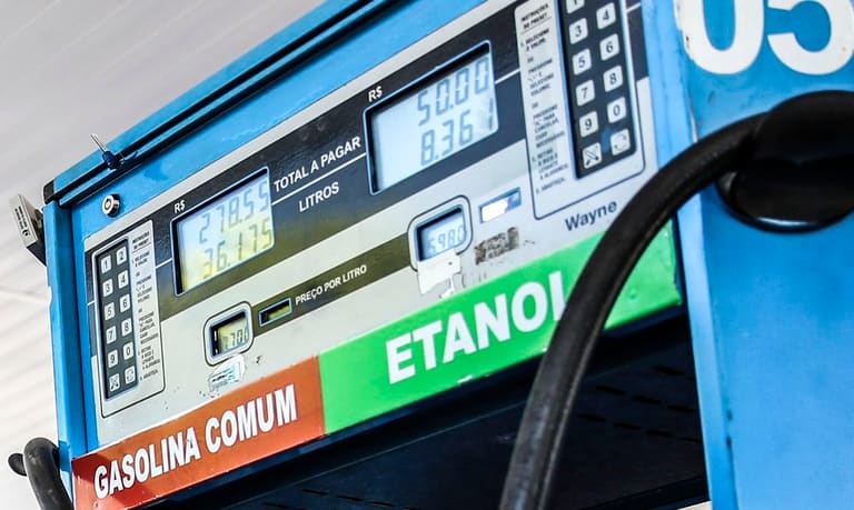 Uma boa e má notícia para os brasileiros com carros a ÁLCOOL e ETANOL acaba de sair HOJE (04/04) Uma boa e má notícia para os brasileiros com carros a ÁLCOOL e ETANOL acaba de sair HOJE (04/04)