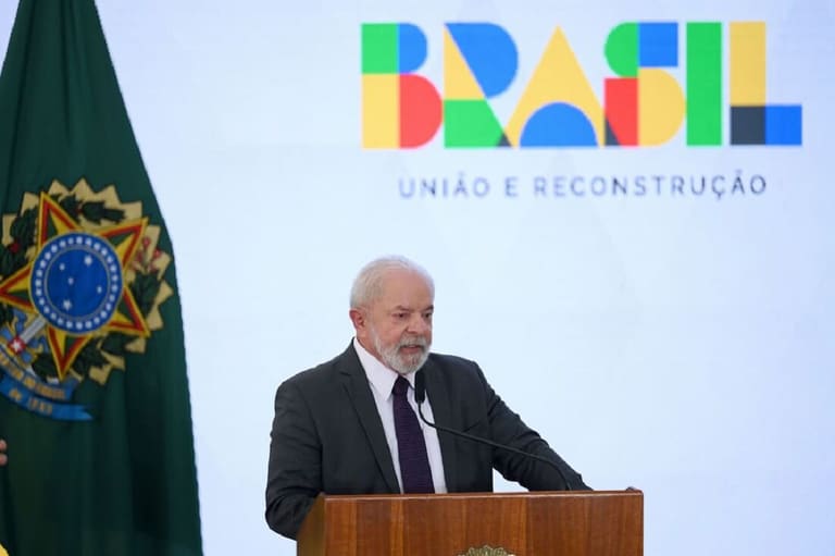 LULA confirma data do 13º salário do INSS LULA confirma data do 13º salário do INSS