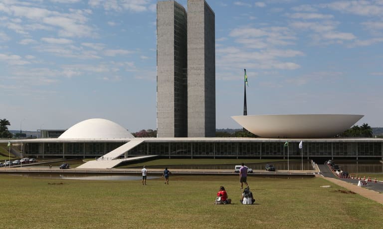 Arcabouço fiscal: veja o que deve mudar no reajuste dos servidores Arcabouço fiscal: veja o que deve mudar no reajuste dos servidores