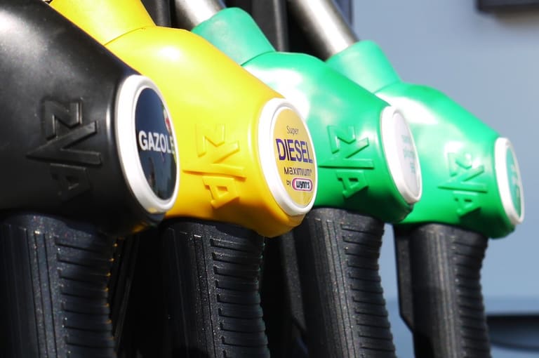 NOVA decisão do Governo LULA vai afetar brasileiros que usam GASOLINA e ETANOL