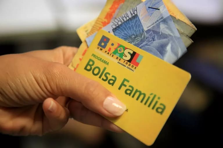 Benefícios do Bolsa Família além do auxílio financeiro