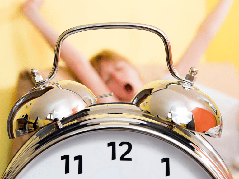 O que a falta de rotina de sono pode causar?