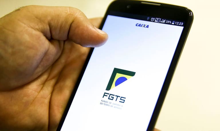 ÚLTIMOS DIAS! Trabalhador pode sacar quase R$ 2.700 pelo FGTS até esta semana ÚLTIMOS DIAS! Trabalhador pode sacar quase R$ 2.700 pelo FGTS até esta semana
