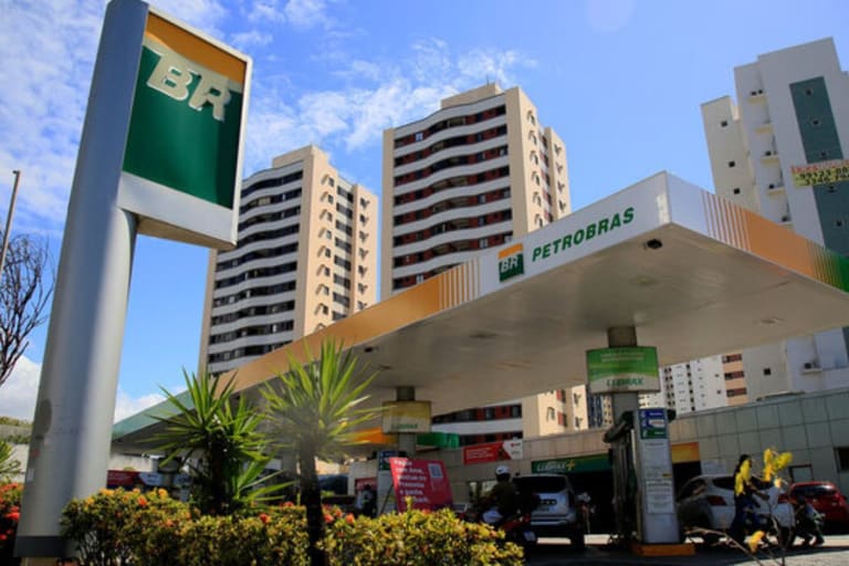NOVO AUMENTO NA GASOLINA é confirmado frustrando brasileiros de todo o país NOVO AUMENTO NA GASOLINA é confirmado frustrando brasileiros de todo o país