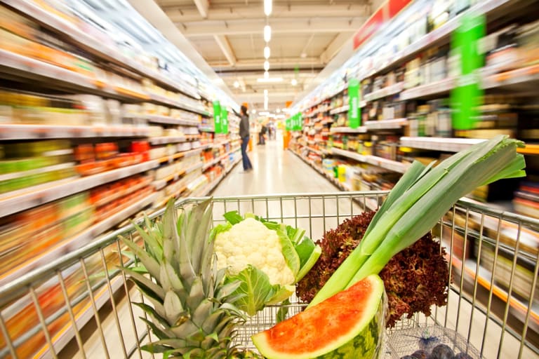 Dinheiro no bolso: veja algumas maneiras inteligentes de economizar nas compras e aumentar seu saldo bancário Dinheiro no bolso: veja algumas maneiras inteligentes de economizar nas compras e aumentar seu saldo bancário