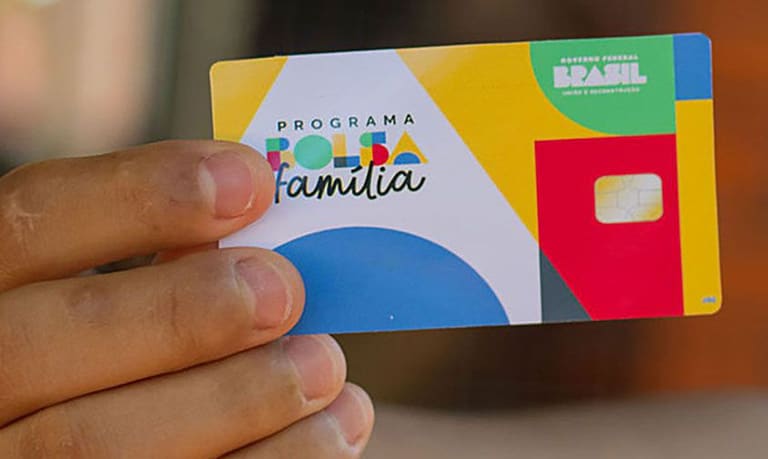 Bolsa Família: pagamento médio de R$ 705,40 representa novo patamar histórico do benefício Bolsa Família: pagamento médio de R$ 705,40 representa novo patamar histórico do benefício