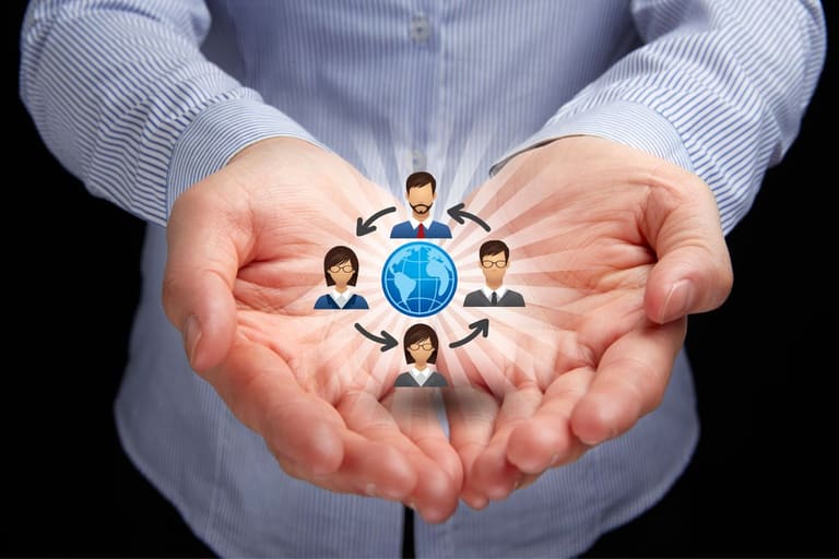 Exemplos de empresas que unem dropshipping e afiliados - Reprodução Canva