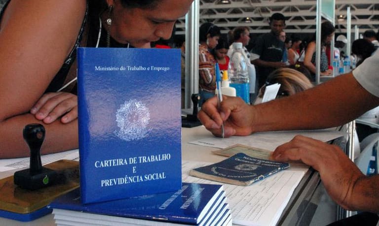 PIS/PASEP está pagando valores para quem trabalhou em 2022? Entenda a ordem dos saques