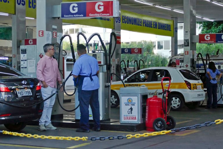 Péssima Notícia para brasileiros que usam Gasolina acaba de sair Péssima Notícia para brasileiros que usam Gasolina acaba de sair