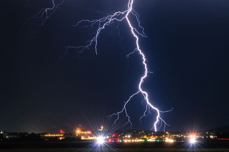 ALERTA! Onda de temporais nesta quinta-feira; veja as áreas sob risco ALERTA! Onda de temporais nesta quinta-feira; veja as áreas sob risco