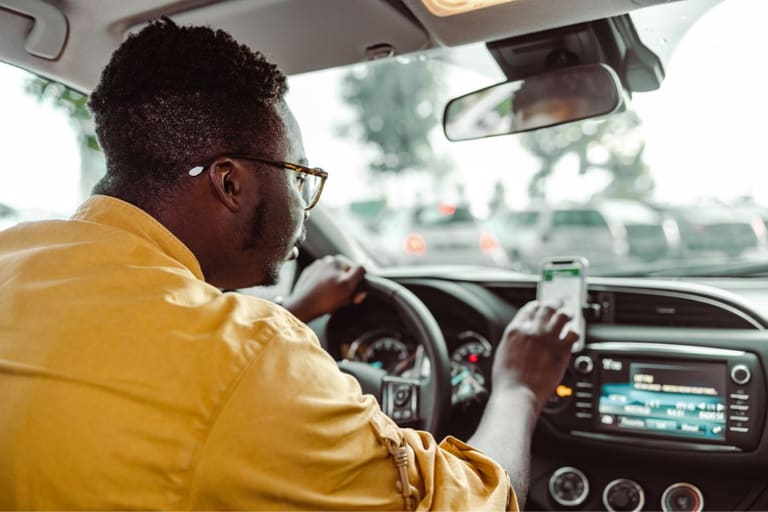 Esta nova lei atingiu motoristas de aplicativo em cheio, confira – Reprodução Canva Esta nova lei atingiu motoristas de aplicativo em cheio, confira - Reprodução Canva