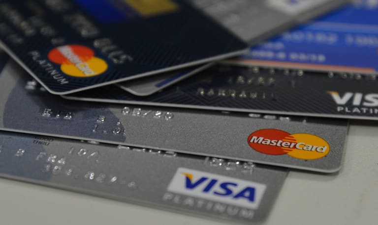 Juros rotativos do cartão: Por que é tão caro? Saiba agora como é feito o cálculo