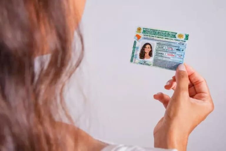 Brasileiros APLAUDEM DE PÉ notícia sobre renovação da habilitação Brasileiros APLAUDEM DE PÉ notícia sobre renovação da habilitação