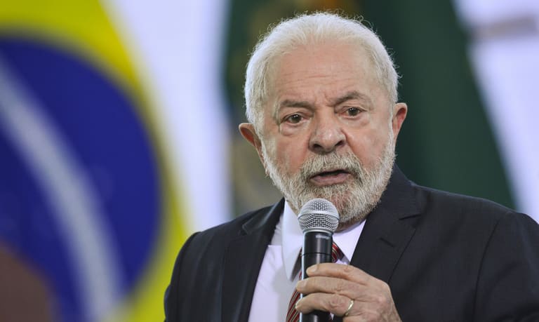 Lula diz que salário mínimo precisa de aumento real todos os anos Lula diz que salário mínimo precisa de aumento real todos os anos