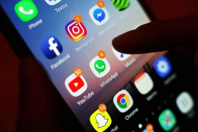Dicas para deixar seu celular novinho em folha!