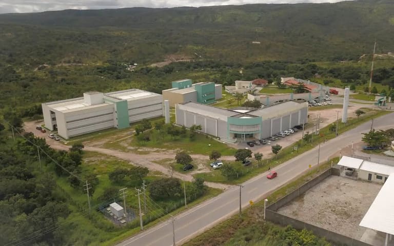 Concurso UNIVERSITÁRIO inscreve candidatos para diferentes áreas com salários até R$ 11.139,64; confira requisitos e participe Concurso UNIVERSITÁRIO inscreve candidatos para diferentes áreas com salários até R$ 11.139,64; confira requisitos e participe