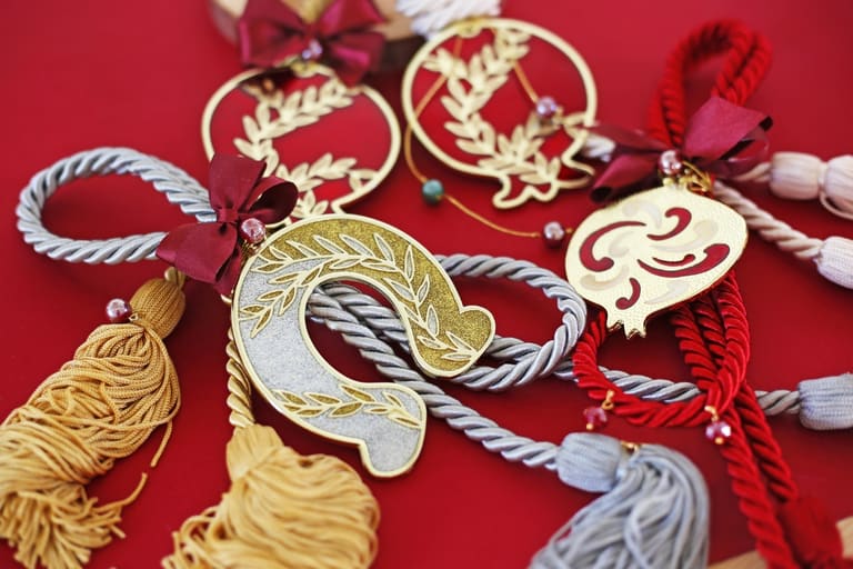 Os AMULETOS de cada SIGNO: veja o que te DÁ SORTE